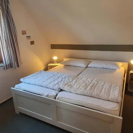 In Lemkenhafen For 4 Personen Daire *